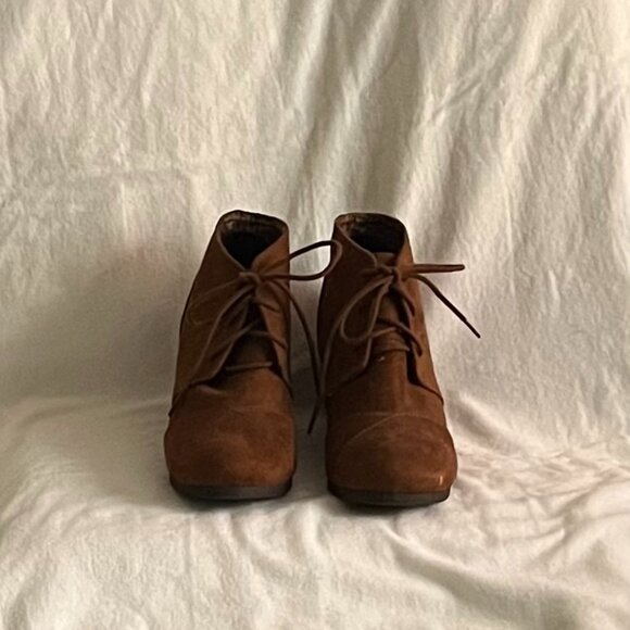 CityClassified Shoes - CityClassified Wedge Heel Suede-Like Ankle Boots Size 8